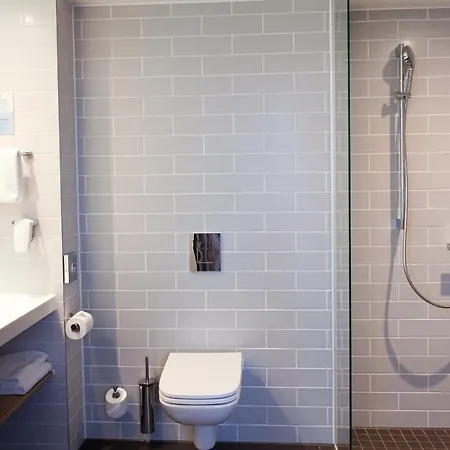 Express Frankfurt Airport - By Ihg فندق