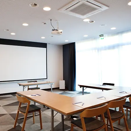 Express Frankfurt Airport - By Ihg 3* Raunheim