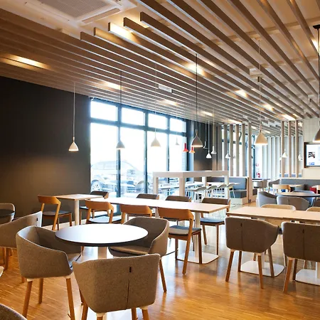 法兰克福机场智选假日酒店 - 酒店