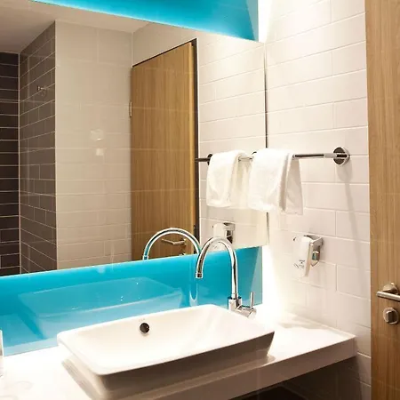 Express Frankfurt Airport - By Ihg Hotel 3*