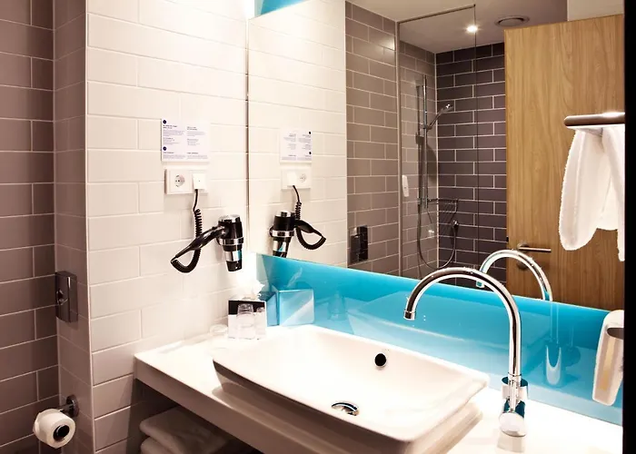 Express Frankfurt Airport - By Ihg 3* رونهيم