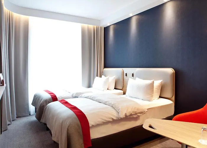 Express Frankfurt Airport - By Ihg فندق