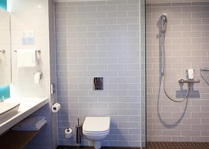 Express Frankfurt Airport - By Ihg فندق