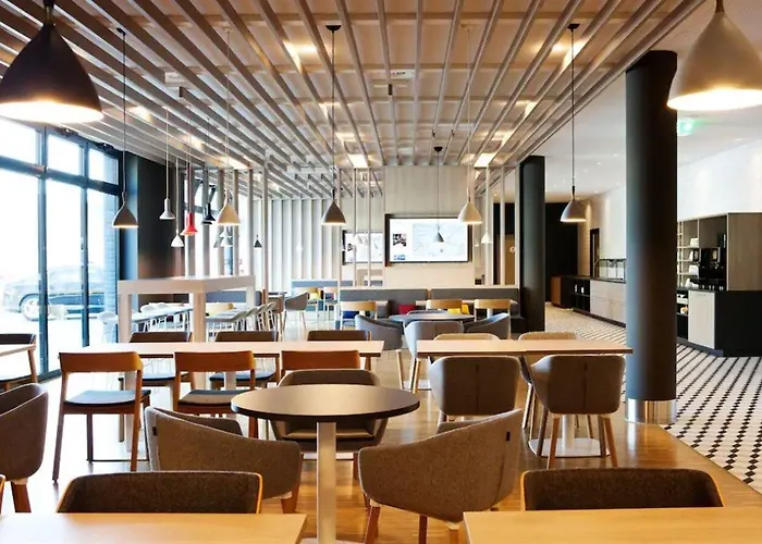 Express Frankfurt Airport - By Ihg فندق 3*