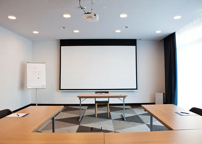 Express Frankfurt Airport - By Ihg فندق رونهيم