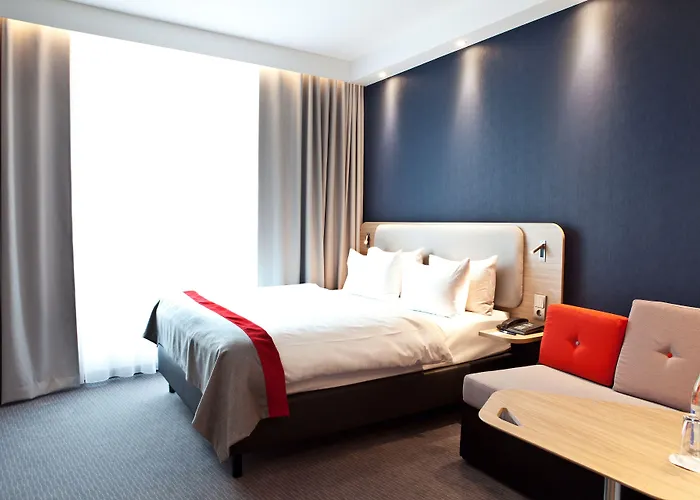 Express Frankfurt Airport - By Ihg 3* رونهيم