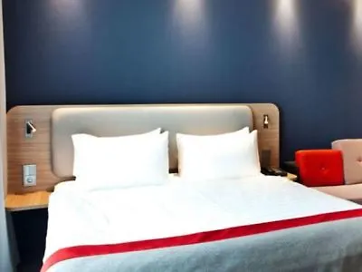 Express Frankfurt Airport - By Ihg 3* رونهيم
